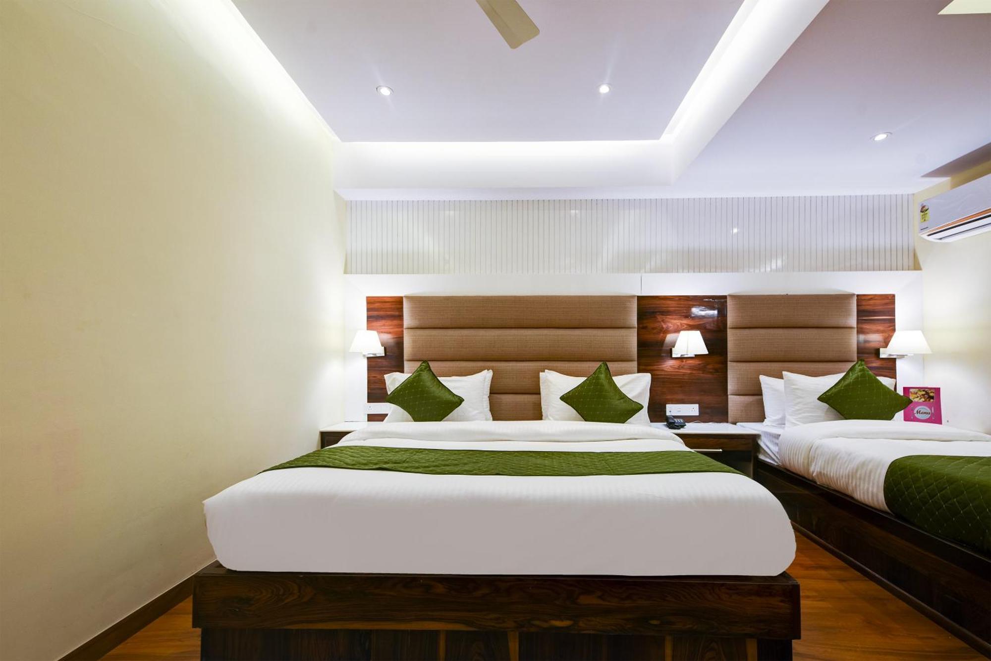 Hotel Geet Deluxe Nuova Delhi Esterno foto