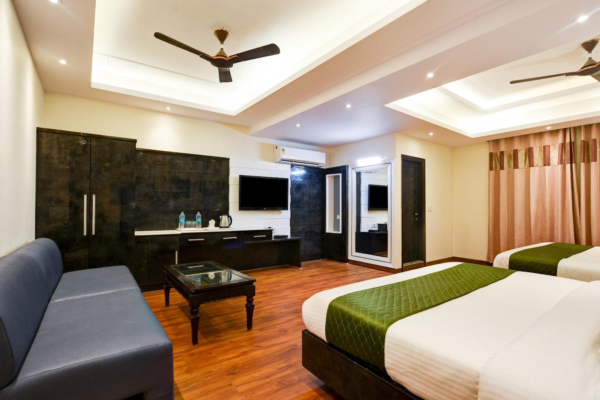 Hotel Geet Deluxe Nuova Delhi Esterno foto