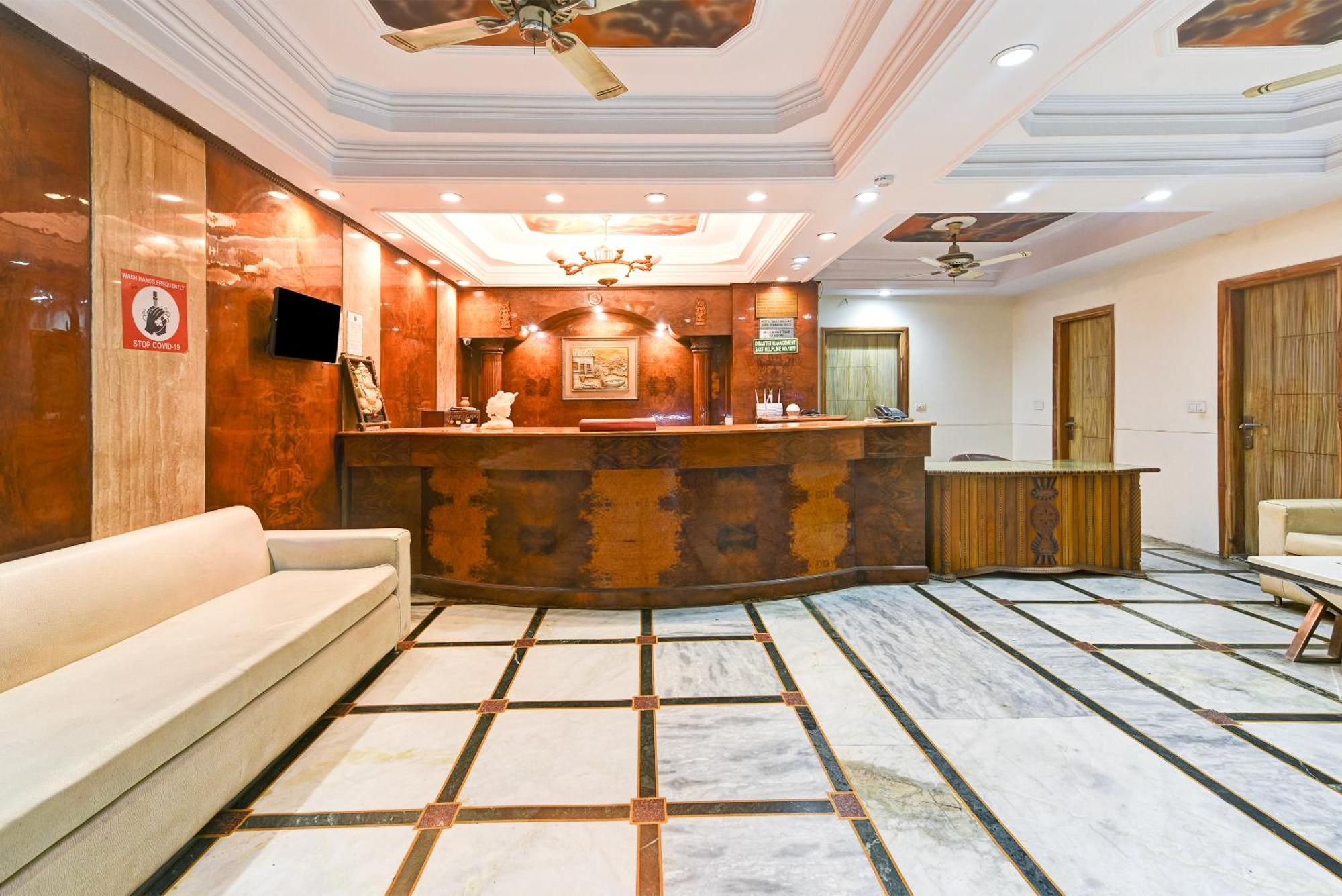 Hotel Geet Deluxe Nuova Delhi Esterno foto