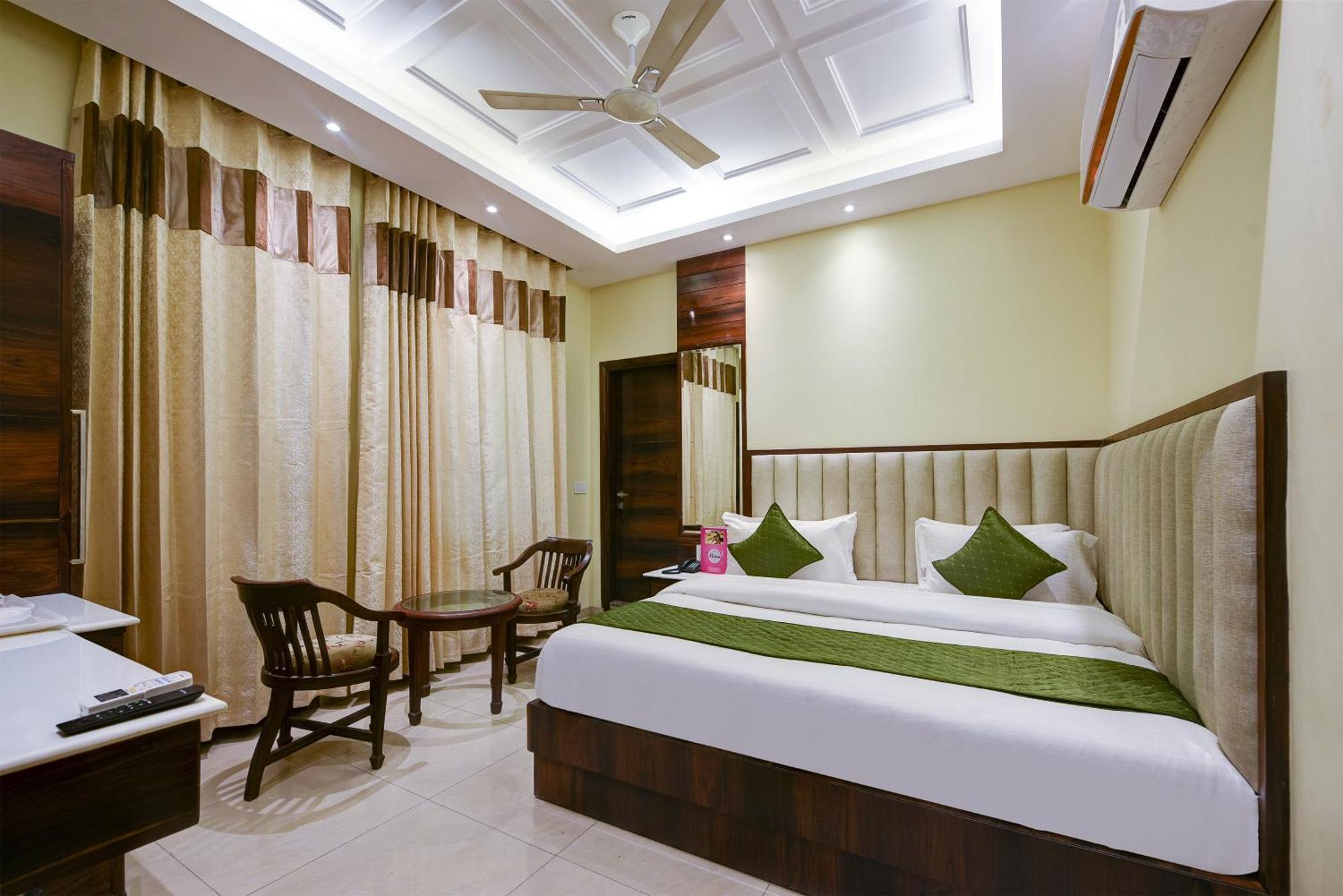 Hotel Geet Deluxe Nuova Delhi Esterno foto