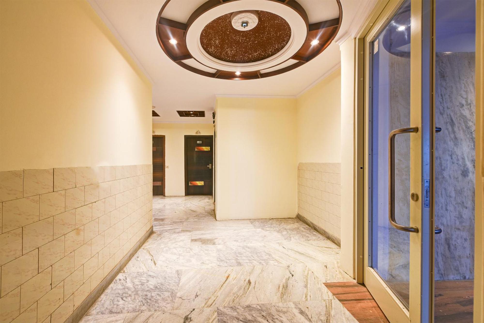 Hotel Geet Deluxe Nuova Delhi Esterno foto