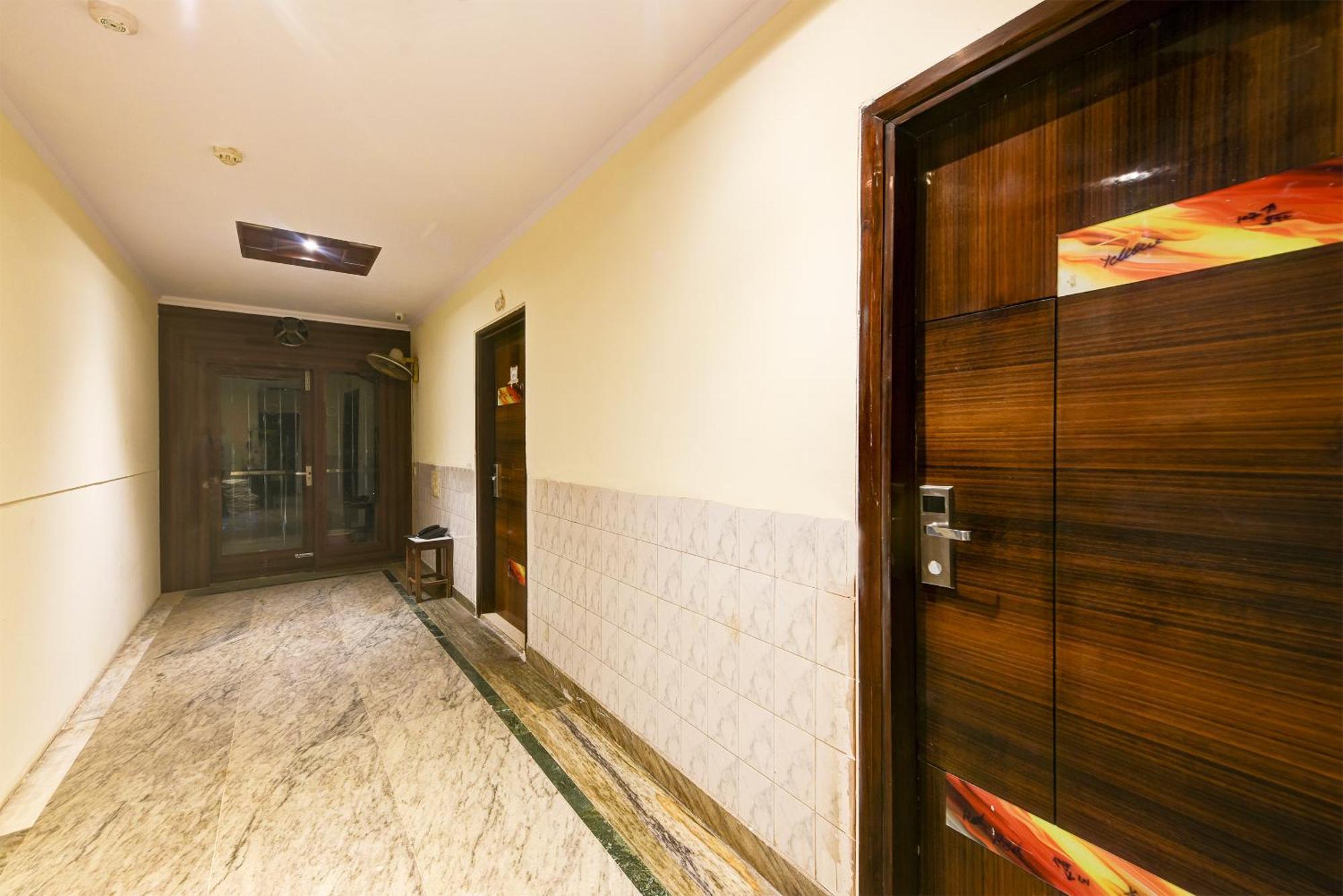 Hotel Geet Deluxe Nuova Delhi Esterno foto